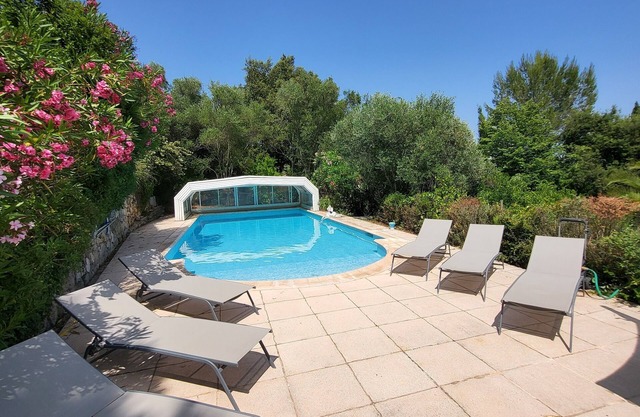 Pretty provençal villa on hillside near Montauroux