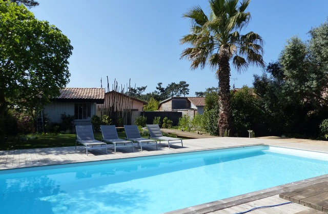 Pretty Villa in the heart of Cap Ferret, 2 steps from the market !