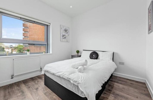 Prime Location 2BR flat 15 Min London Bridge DP292