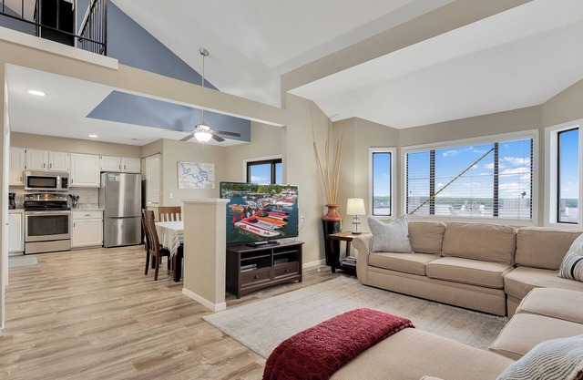 PRIME Location ~Main Channel View~ Surrounded by entertainment