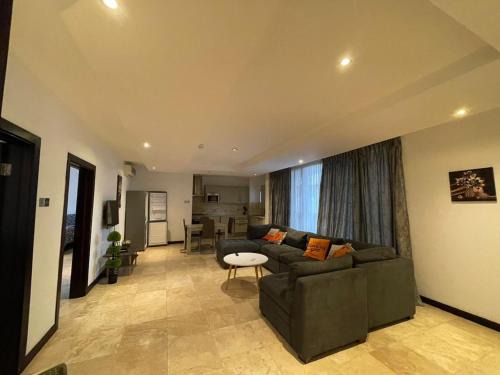 Prime Two Bedroom close to Alisa Hotel