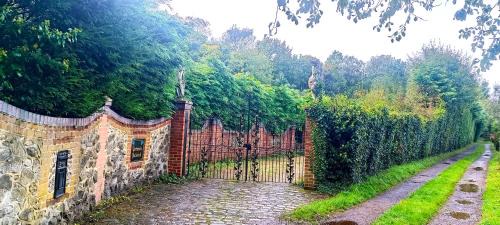 PRIMROSE PADDOCK BARN - near Maidstone, Sevenoks, Gravesend