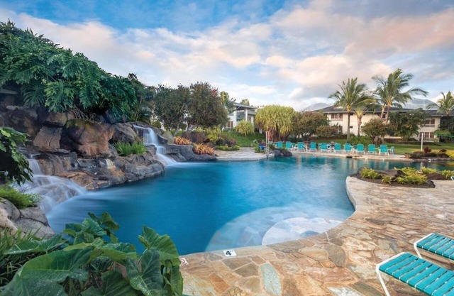 Princeville Resort Large 2 Bedroom Sleeps 6