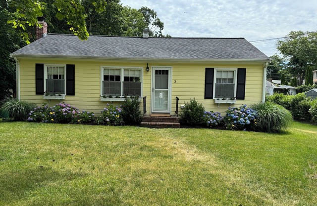 Priscilla Beach Cottage with Central AC