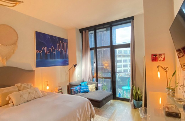 Pristine mini loft in luxury building in LIC