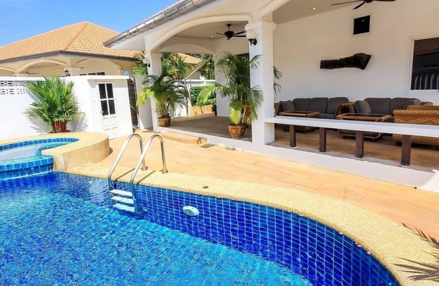 Private 3 bedroom Pool Villa NG23