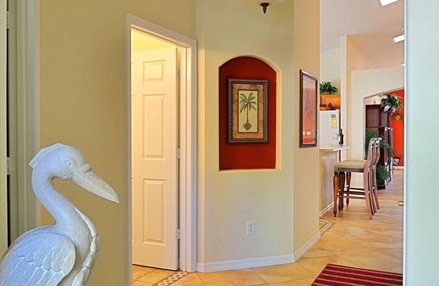 Private 5 Bedroom Villa Near Disney, free WI-FI 10% OFF LONG TERM RENTALS