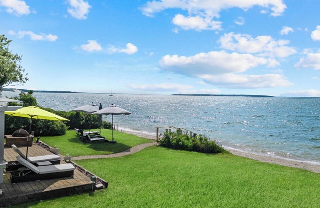 Private Bayfront Living, Water Views