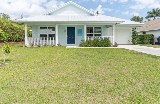 PRIVATE BUNGALOW IN BEACH TOWN - PET FRIENDLY