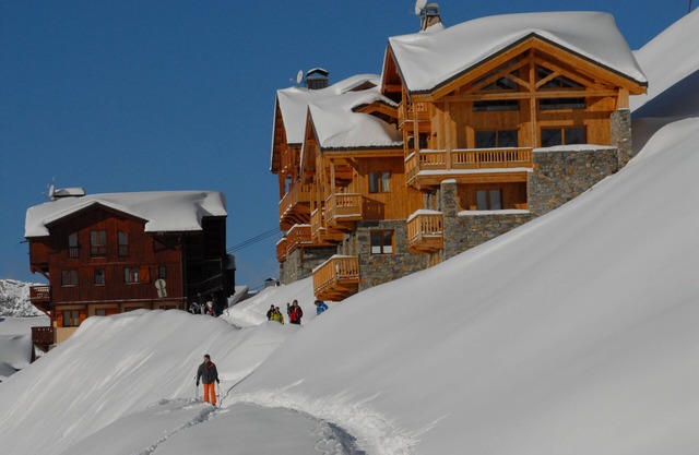 Private chalet Grand standing 8+2 pers. Val-Thorens, skis on