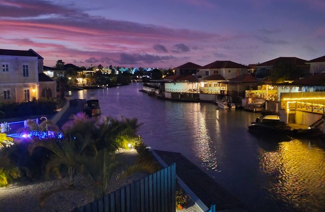 Private condo, water views, great breezes, well appointed for divers