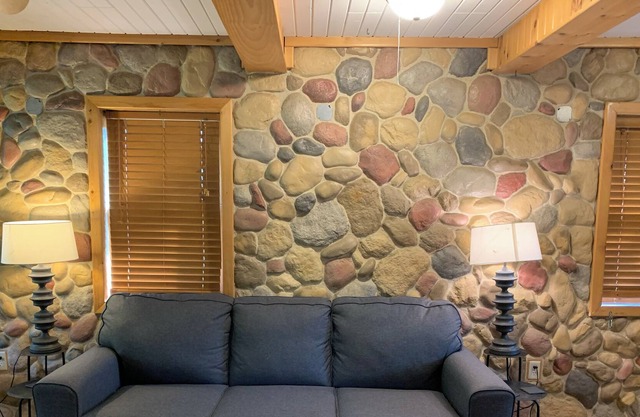Private Cozy Waterfront Cabin. Remote, yet close to the city. Pet friendly!