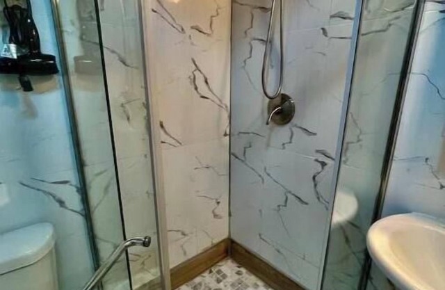 Private entrance studio with bathroom
