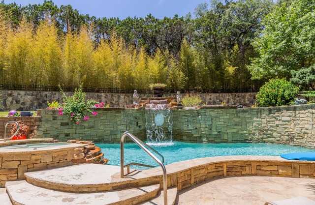 Private High-End Resort. HeatedPool+Spa, 1-Story, Fire Pit, Fireplace, Game Room