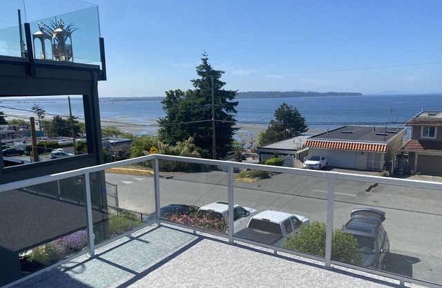 Private home with spectacular ocean views in newly renovated home/cottage.