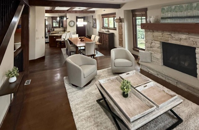 Private Hot Tub Ski-In-Out Park City Condo. Free shuttle to PCMR/Deer Valley