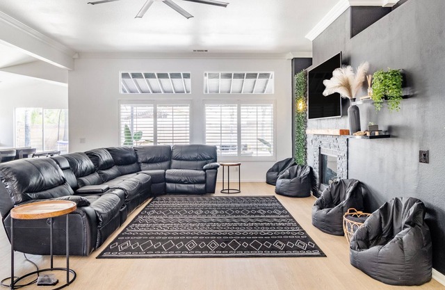 Private house AND Guest House with an entertainment kitchen and backyard!