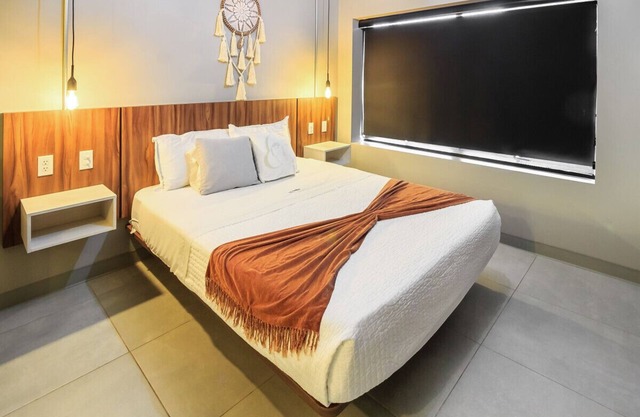 Private, Industrial Style Flat,Pet Friendly 1 BD by Tribu San Martin