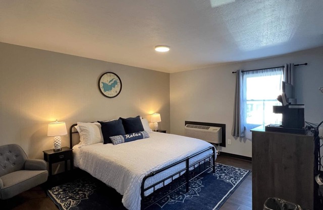 Private King Studio Close to the Action and Recently Renovated