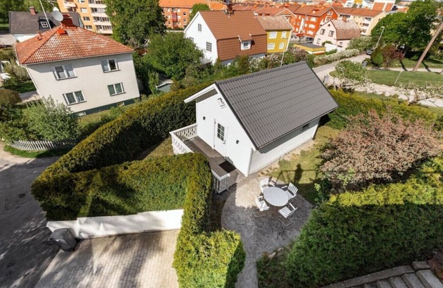 Private mini-villa with patio