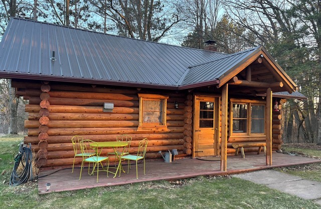 Private, modern, cedar log cabin home on twenty acres near St. Croix State Park.
