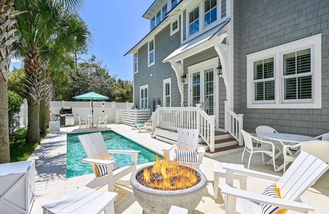 Private Pool - Main and Carriage - All En Suite - Private Beach and Amenities