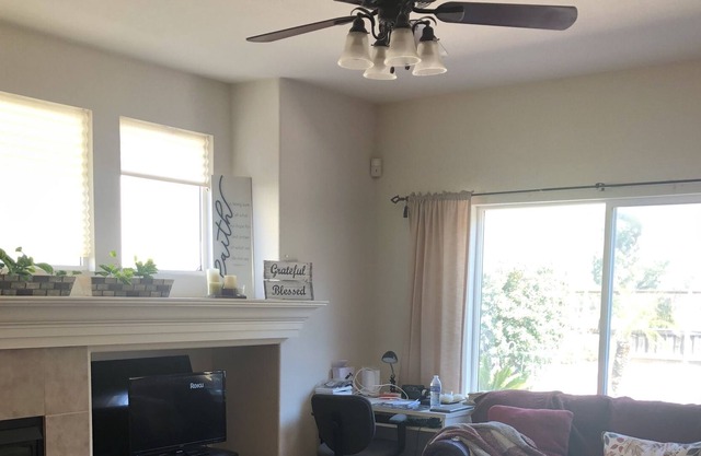 PRIVATE ROOM & BATHROOM NEAR NAPA VALLEY & GOLF COURSE