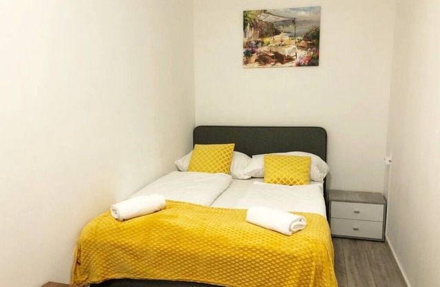 Private Room for 4 Near Hauptbahnhof, Vienna
