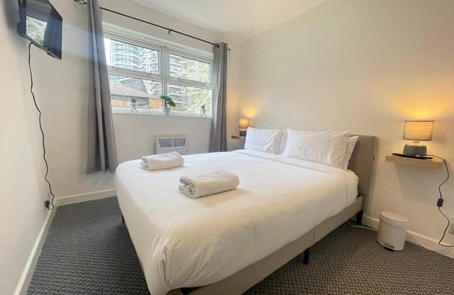 Private room near Barking Station
