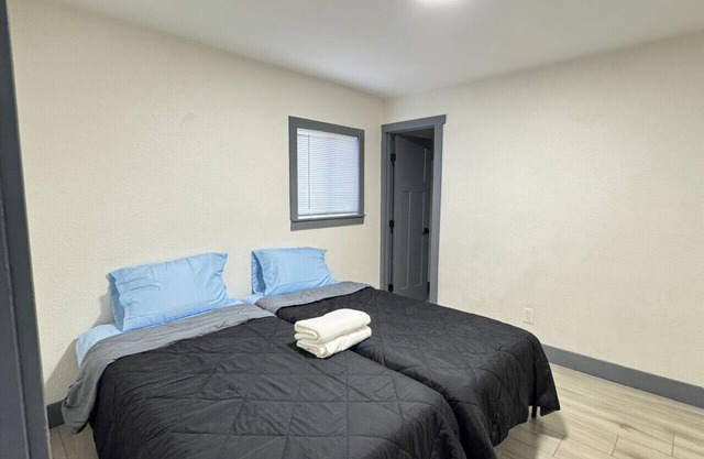 Private Rooms near Downtown Denver & Sloan’s Lake (Room #2)