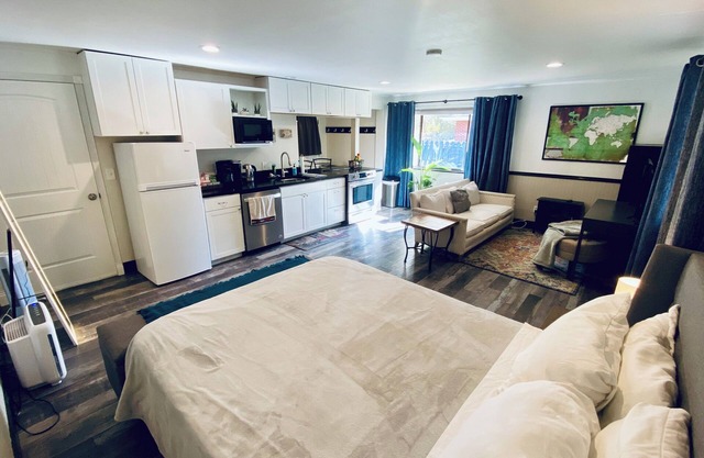 Private studio, huge walk-in shower, large windows, and lots of natural sunlight