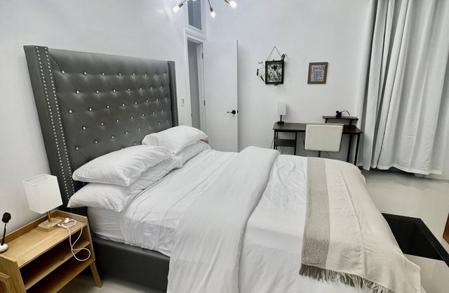 Private Studio, Hotel Style - Tiki Studio 4
