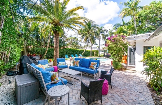 Private Tropical Paradise in Delray Beach, Coastal Designer home , Pool