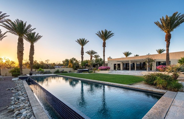 Private Villa Large Infinity Pool Spa Game Room Striking View