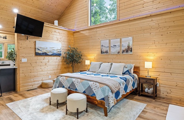 Prized Gem - Spa-like Retreat in the Heart of Nature!