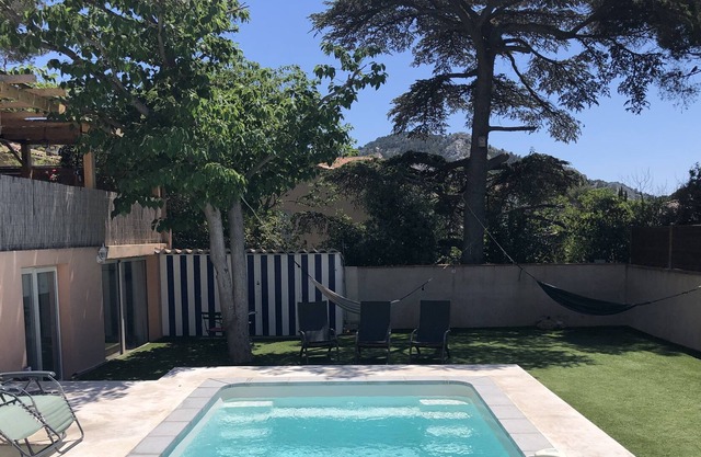 PROMOTION House with swimming pool at the gates of the creeks