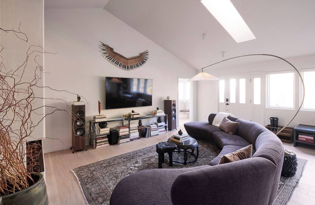 Proposals Estate- Luxury Artistic Retreat: Private, Spacious, Near Beach & Village