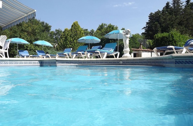 Provencal villa with private protected pool and tennis