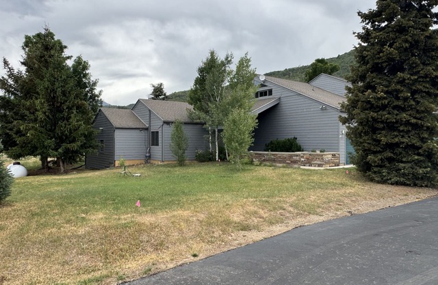 Provo Canyon 3 BR Mountain Home with wi-fi