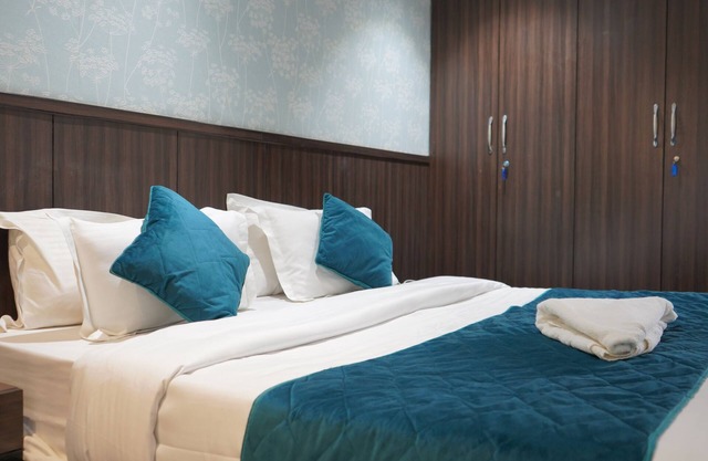 Qotel Hotel Rajouri Garden