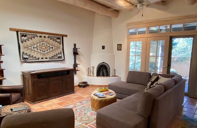 Quail Run Home Minutes from the Plaza - Pool, Tennis Courts, Golf & More