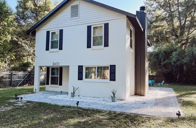 Quaint Cottage-Pet Friendly-UF Shands-Monthly Stays!