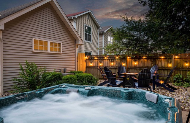 Quaint & Funky 3Br2Ba - HotTub-walk to NuLu!