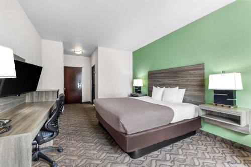Quality Inn & Suites Salt Lake City Airport West