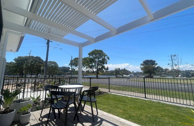 Quarterdeck 2br *Waterfront* Apartment