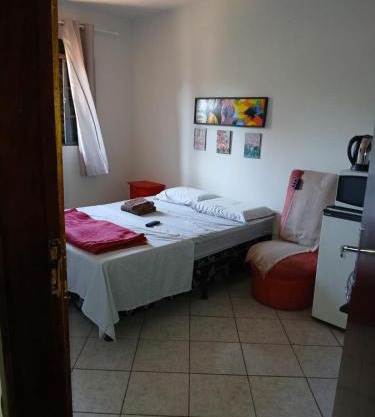Quarto com banheiro casa da Mari