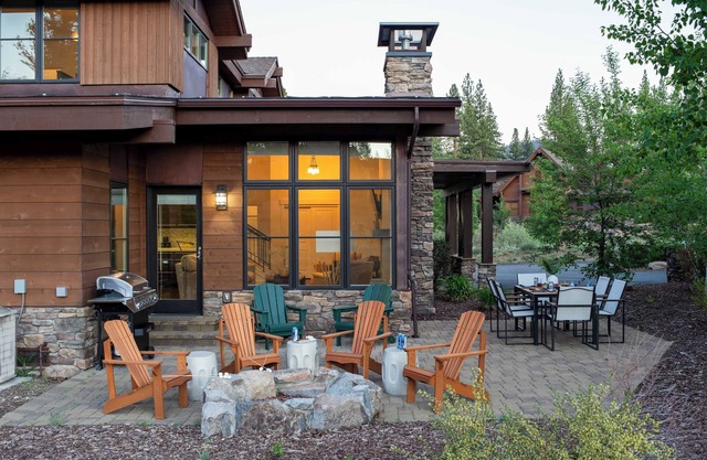 Quartz by Avantstay Stunning Home In Truckee w/Views