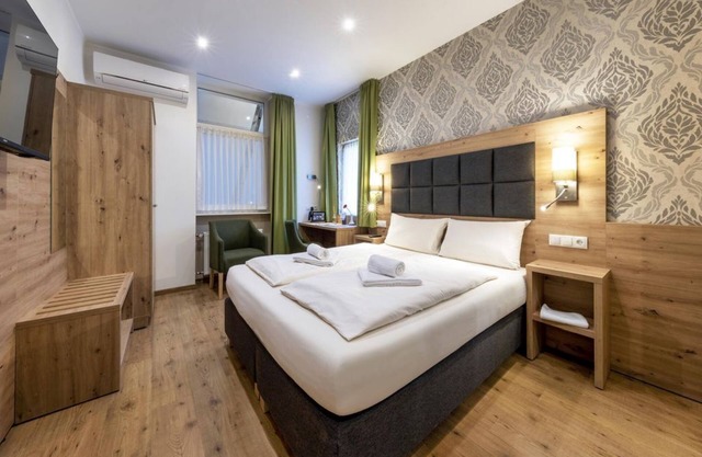 Queen-size double room HH-Flexible-Rate B&B - AKZENT Hotel Roter Ochse