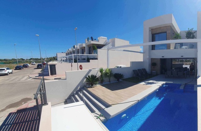 Quesada Sun Luxury villa for 8 people