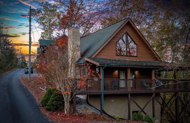 Quiet Cozy 2 Bedroom Cabin in Sevierville